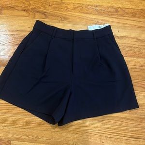 Abercrombie & Fitch NWT Women’s Trouser Shorts Black Size L